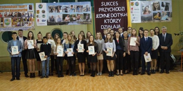 Sypendyści Funduszu ,,Wspieramy dębniańskie talenty….