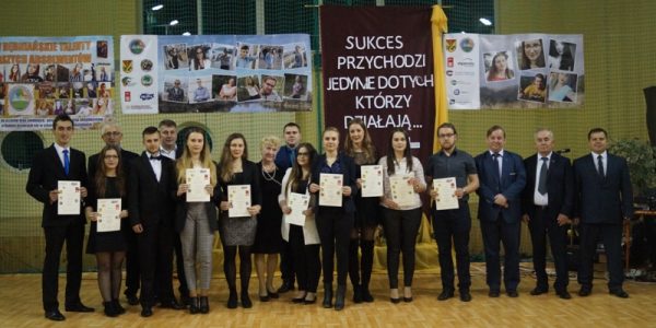 stypendyści oraz fundatorzy Agrafki Agory